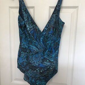 Miracle swimsuit Size 16. Great condition.